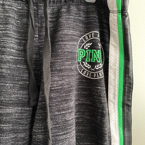 PINK VICTORIA SECRET 🍀2/$30🍀Charcoal Black Small - Picture 7 of 7